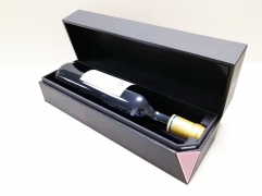 Black Matte Special paper Magnet closing Clamshell box Cardboard Wine Boxes FSC Packaging Customizable