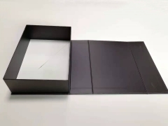FSC Custom Magnetic Closure Matt Lamination Folding Paper Gift Box With Glossy Black UV Coating Logo